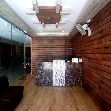 Hotel Veekay Residency Bangalore Esterno foto