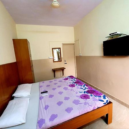 Hotel Veekay Residency Bangalore Esterno foto