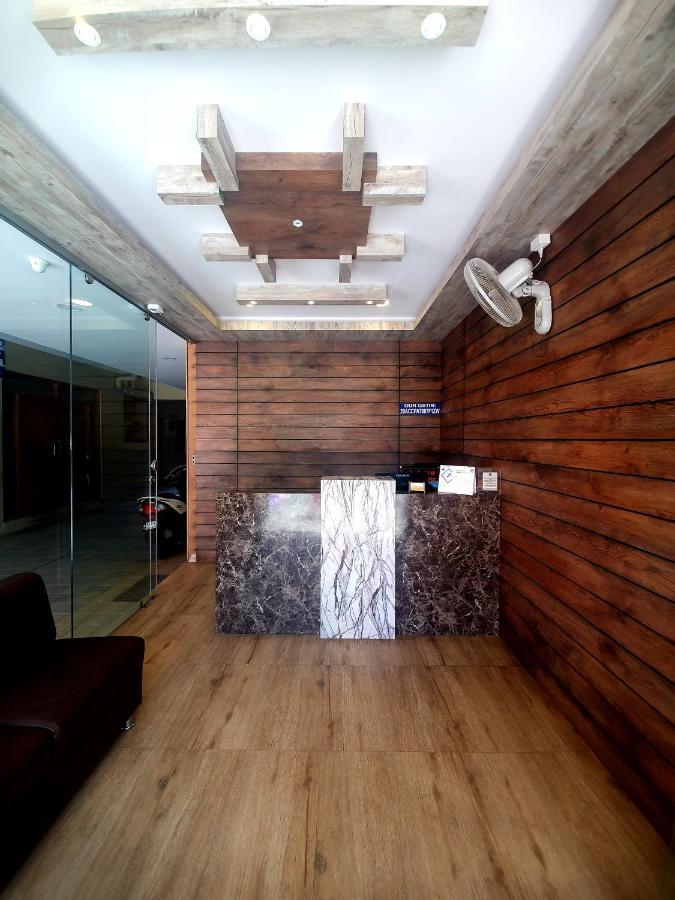 Hotel Veekay Residency Bangalore Esterno foto