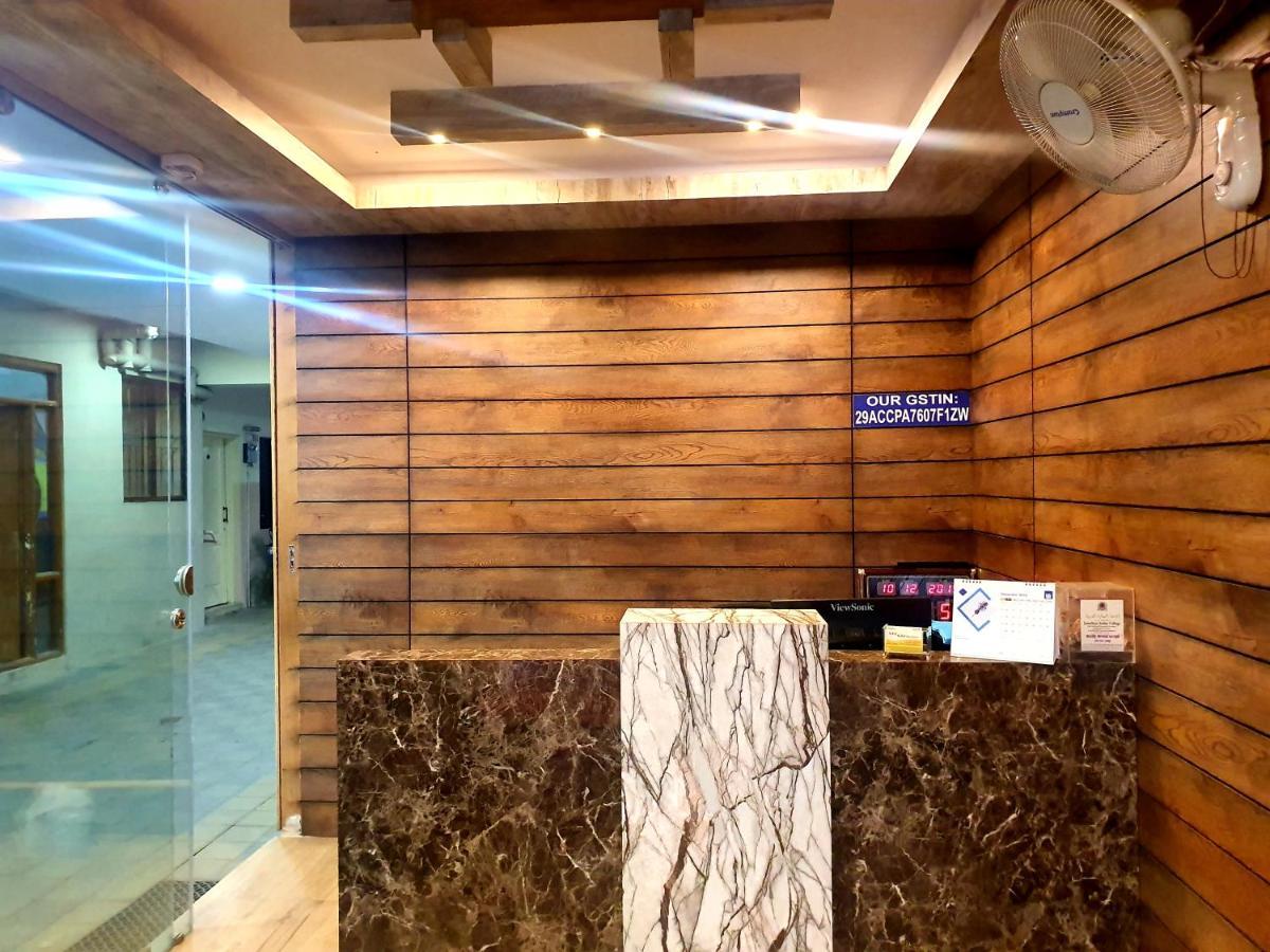 Hotel Veekay Residency Bangalore Esterno foto