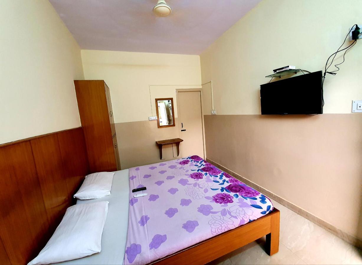 Hotel Veekay Residency Bangalore Esterno foto