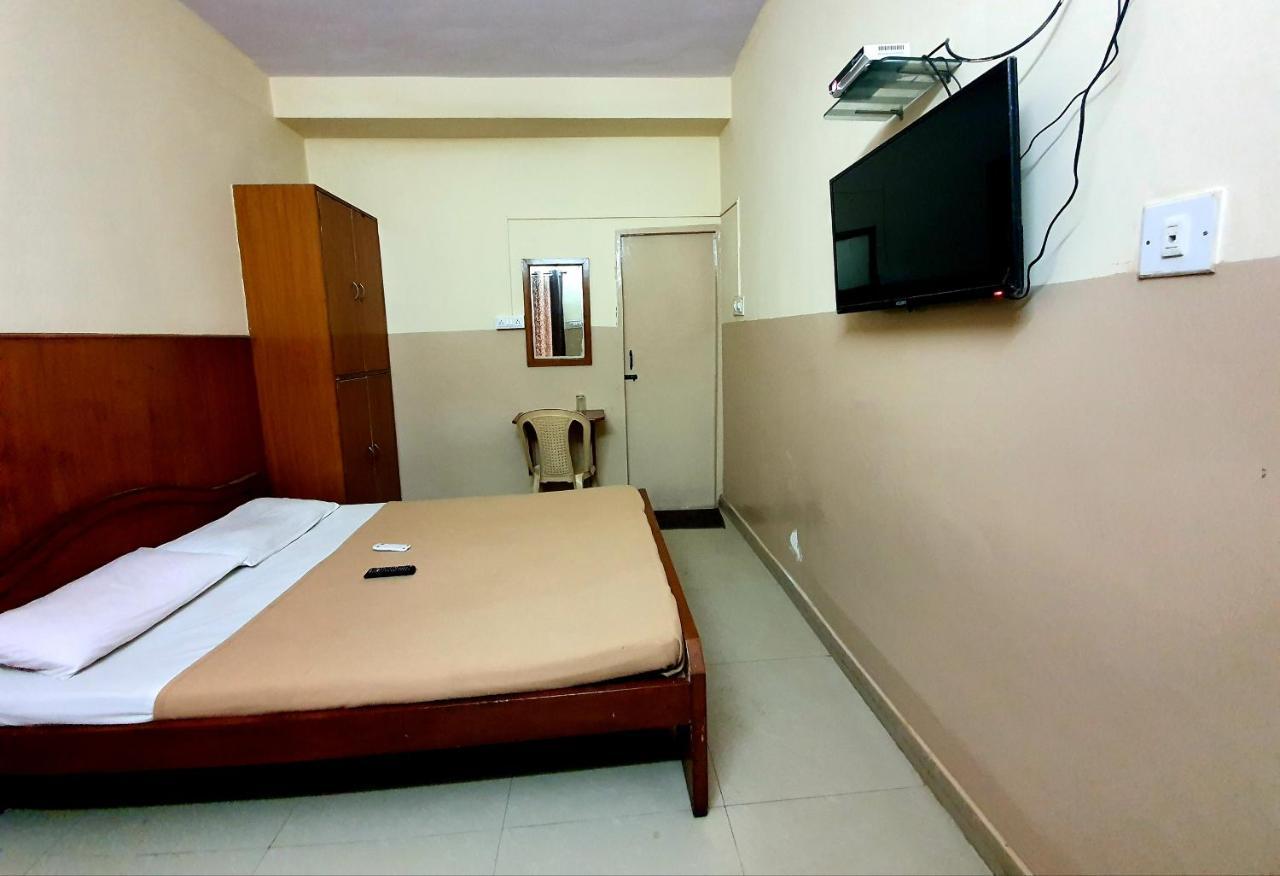 Hotel Veekay Residency Bangalore Esterno foto